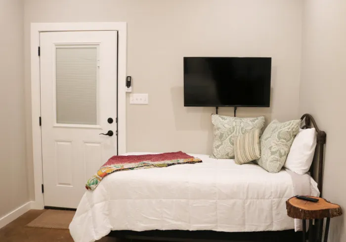 sage_bedroom-on-rainbow-texas